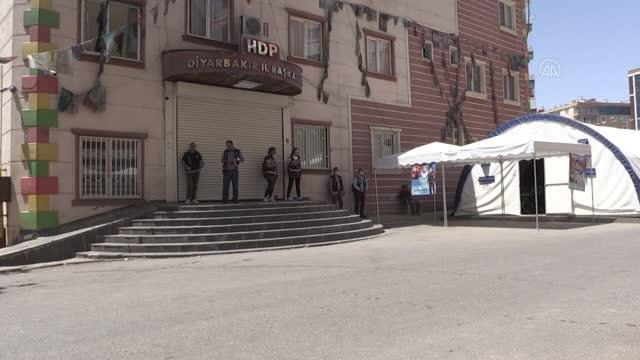 DİYARBAKIR - Diyarbakır anneleri Kurban Bayramı'nda evlatlarına kavuşmak istiyor