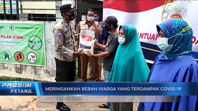 POLDA KEPRI BAGIKAN 2,5 TON BERAS KEPADA MASYARAKAT-