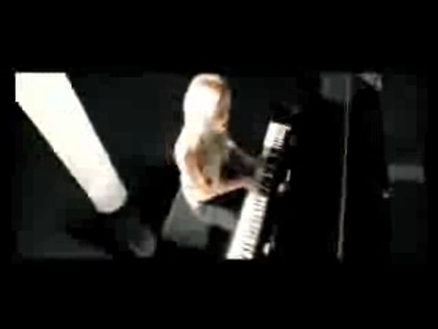 Léa CASTEL ft Soprano : Dernière Chance