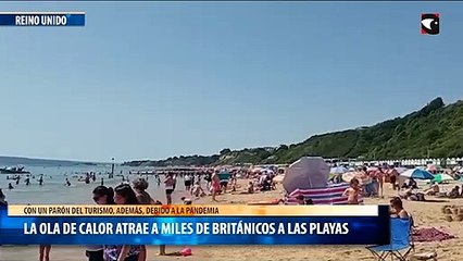 La ola de calor atrae a miles de británicos a las playas