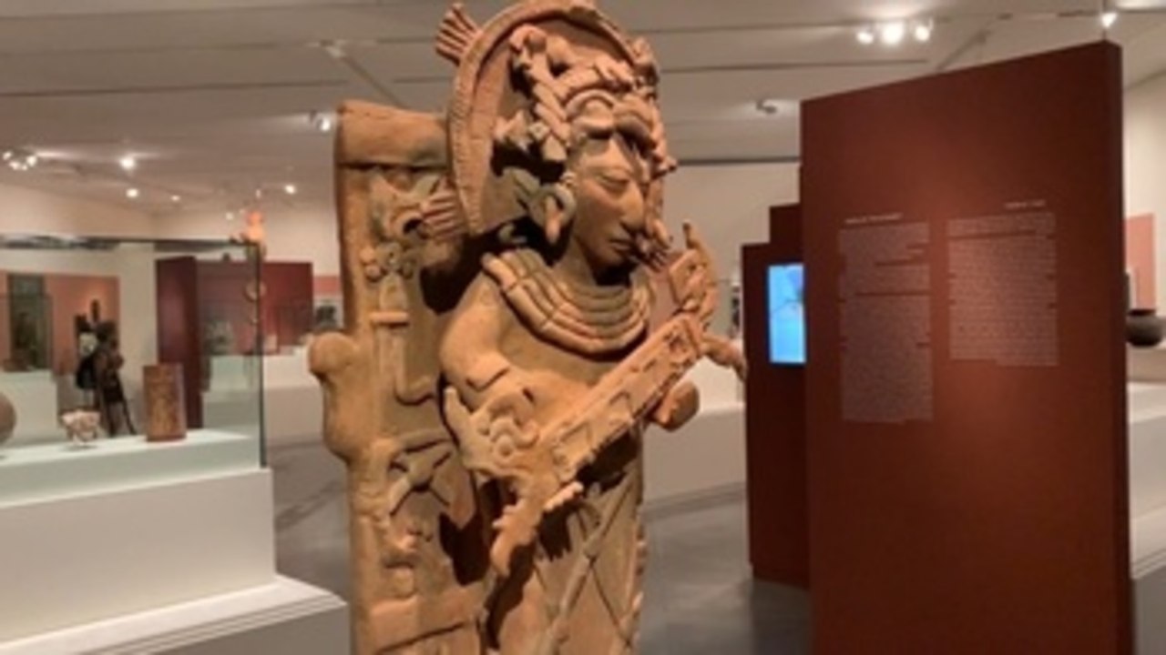 Del Dios del Maíz a la Virgen de Guadalupe, diálogos de un arte precolombino