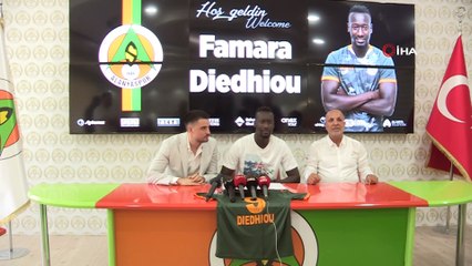Alanyaspor, Slovenyalı stoperle ile 3 yıllık sözleşme imzaladı