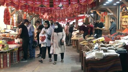 Kapalı Çarşı'da bayram yoğunluğu