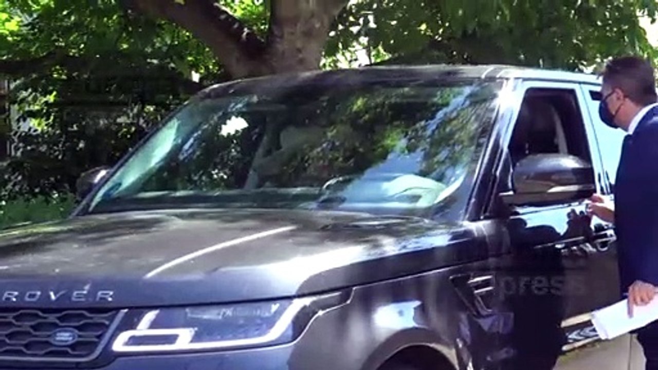 Gema Ruiz Cuadrado y Paloma Cuevas llegan a la boda del hijo de Cristina Yanes