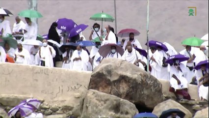 Muçulmanos alcançam Monte Arafat