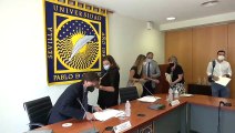 Junta y Universidad Pablo de Olavide firman dos convenios en materia de formación
