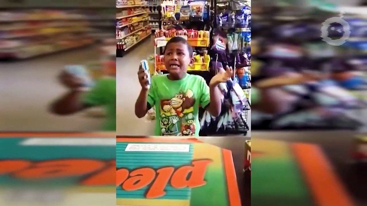 Cet Enfant A Essayé De Voler Un IPhone, Voici Ce Qui Lui Est Arrivé - Dr Bot