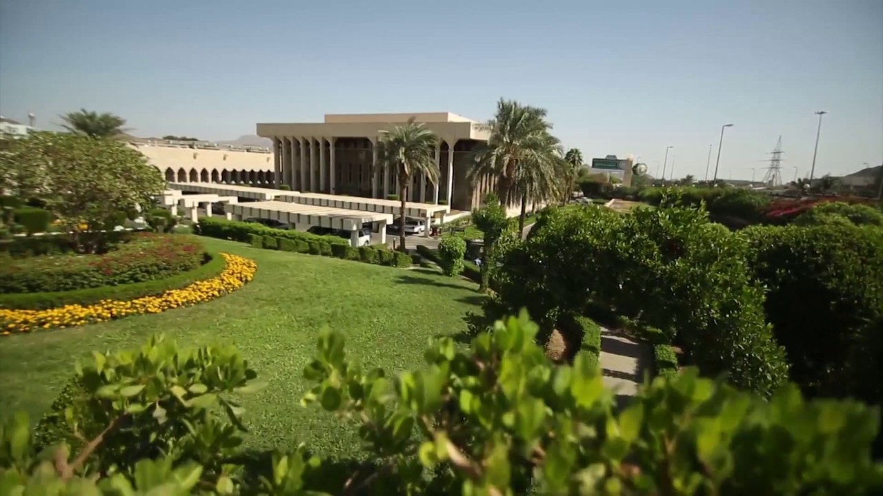 مجمع الملك فهد لطباعة المصحف الشريف.. مساحته الإجمالية 250 ألف متر مربع وأنتج 300 مليون نسخة من المصحف حتى عام 2020.. المزيد مع ماجد الصقيري