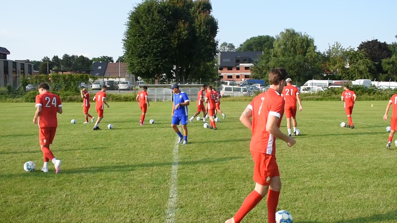 Exercices de passements de jambes (par Simon Barzyczak)