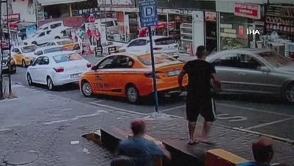 Maltepe'de freni boşalan kamyon araçlara çarptı: 2 yaralı