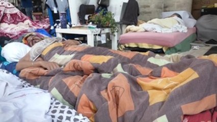 Migrantes encerrados en Bélgica intensifican su protesta con huelga de sed