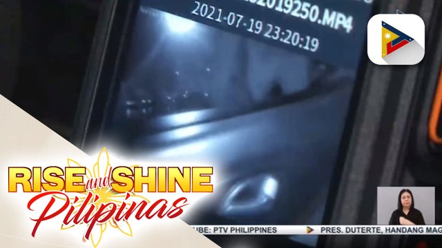 Dalawang lalaki, huli sa akto ng panghoholdap sa isang gasoline station sa Caloocan City; paghabol at pag-aresto sa mga suspek, nakuhaan pa sa body cam ng mga rumespondeng pulis