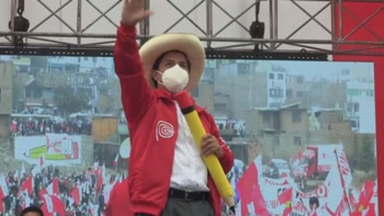 Pedro Castillo es proclamado presidente electo de Perú