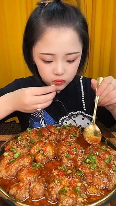 watch eat