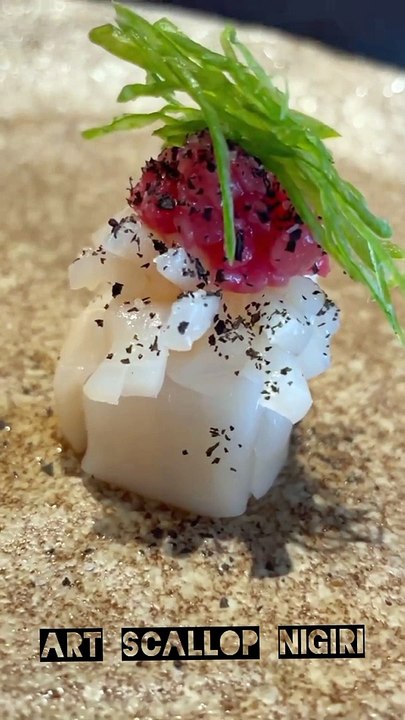 Scallop art nigiri