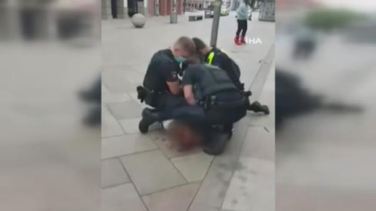 Almanya'daki polis şiddeti George Floyd'u akıllara getirdi