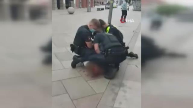 Almanya'daki polis şiddeti George Floyd'u akıllara getirdi