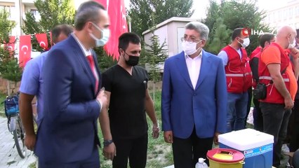 Cami ve mezarlıklarda aşı standı kuruldu