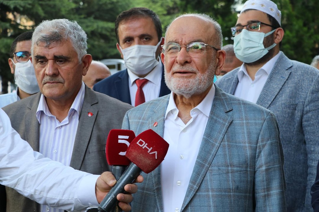 Karamollaoğlu'ndan 'Kıbrıs' ve 'bayram' mesajı