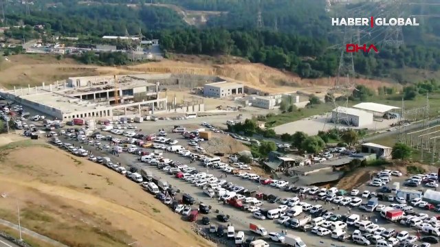 Kurban satış ve kesim noktalarında hareketlilik! Akın akın geldiler... Trafik kilitlendi