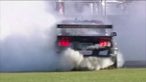 V8 Supercars Townsville 2021 2 Race Waters Epic Burnout