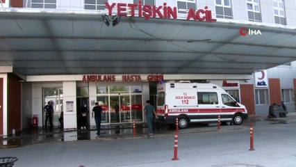 Acemi kasaplar soluğu hastanede aldı