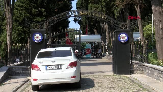 İSTANBUL ? EDİRNEKAPI ŞEHİTLİĞİ'NDE BAYRAM ZİYARETLERİ