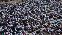 الفلسطينيون يؤدون صلاة عيد الأضحى في المسجد الأقصى