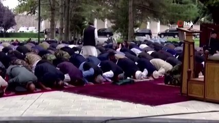 Afganistan'da bayram namazı sırasında roketli saldırı