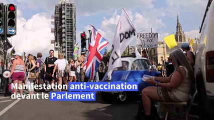 Londres: manifestation anti-vaccination devant le Parlement
