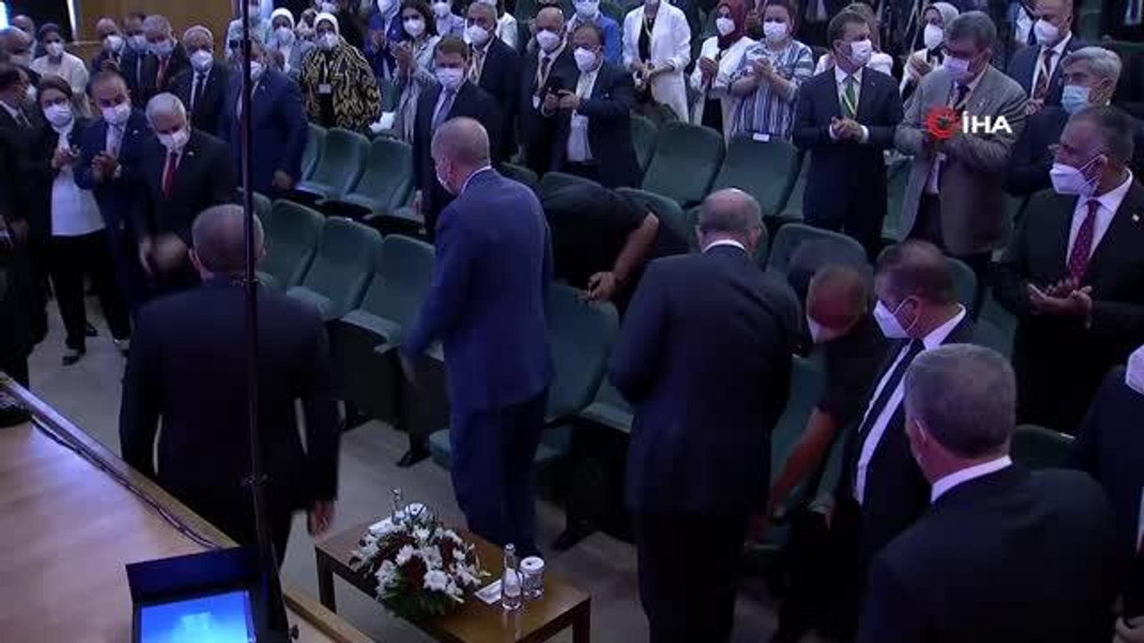 Cumhurbaşkanı Recep Tayyip Erdoğan, Lefkoşa'da gerçekleştirilen toplu açılış töreninde "Ada'nın eşit ve ortak sahibi olan Kıbrıs Türkleri, Rumların...