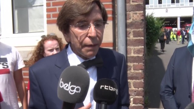 Inondations: la reconstruction prendra un certain temps, il faut le reconnaitre (Elio Di Rupo)