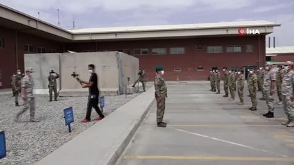 Afganistan'daki Türk askeri bayrama görev başında girdi