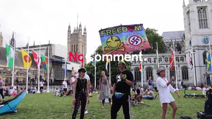 Londres : Des manifestations anti-vaccin devant le parlement britannique