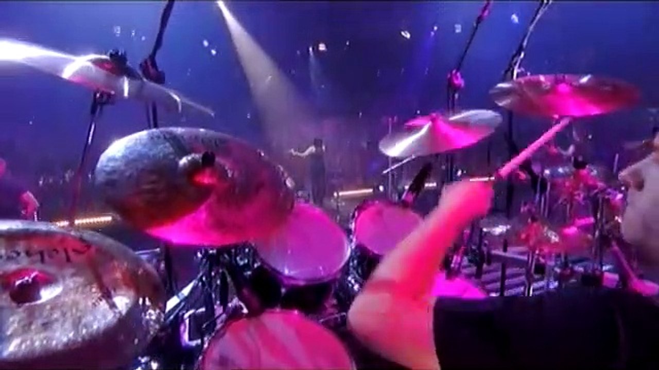 Laura Pausini chante "La Solitudine" en live