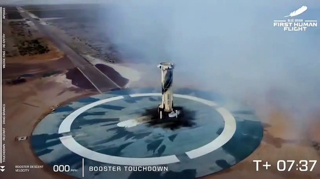 Jeff Bezos llega al espacio a bordo del Blue Origin