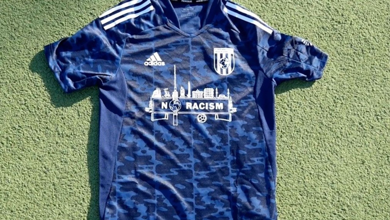 Nein zu Rassismus: Glanzvolles Sondertrikot für FC Internationale Berlin