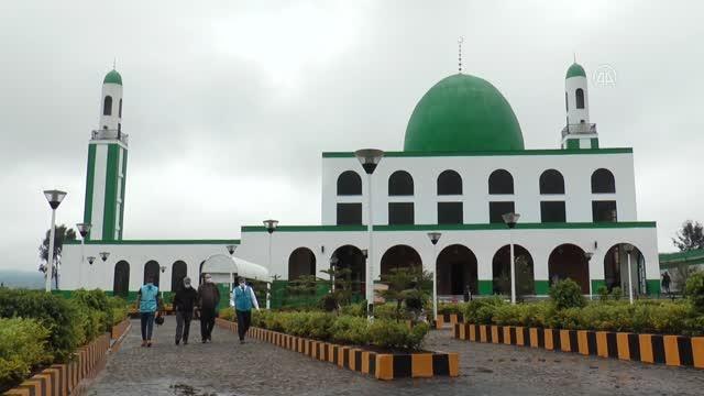 ADDİS ABABA - Türkiye Diyanet Vakfı, Etiyopya'da kurban bağışında bulundu
