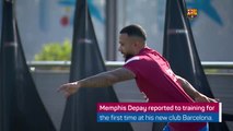 Depay joins Barcelona training for the first time