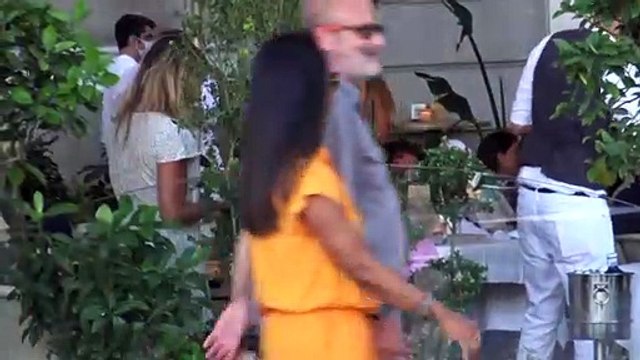Mónica Hoyos, una mujer feliz y renovada por las calles de Madrid