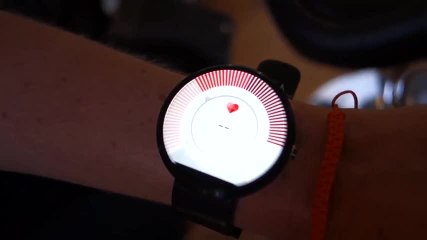 Les Numériques : IFA 2014_ Présentation de la Motorola Moto 360