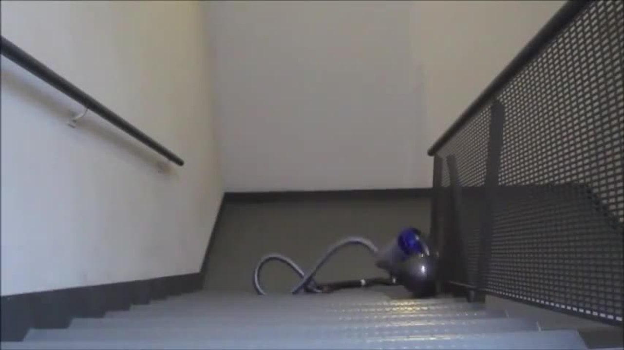 Crash test Dyson DC36