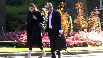 Boris Johnson recebe novos ataques de ex-assessor