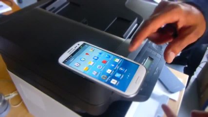 Les Numériques : Démonstration du NFC dans l'imprimante Samsung Xpress C460FW