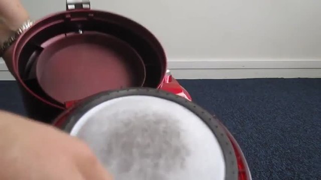 Les Numériques : Aspirateur sans sac Dirt Devil Centrino CleanControl 2, démontage et nettoyage