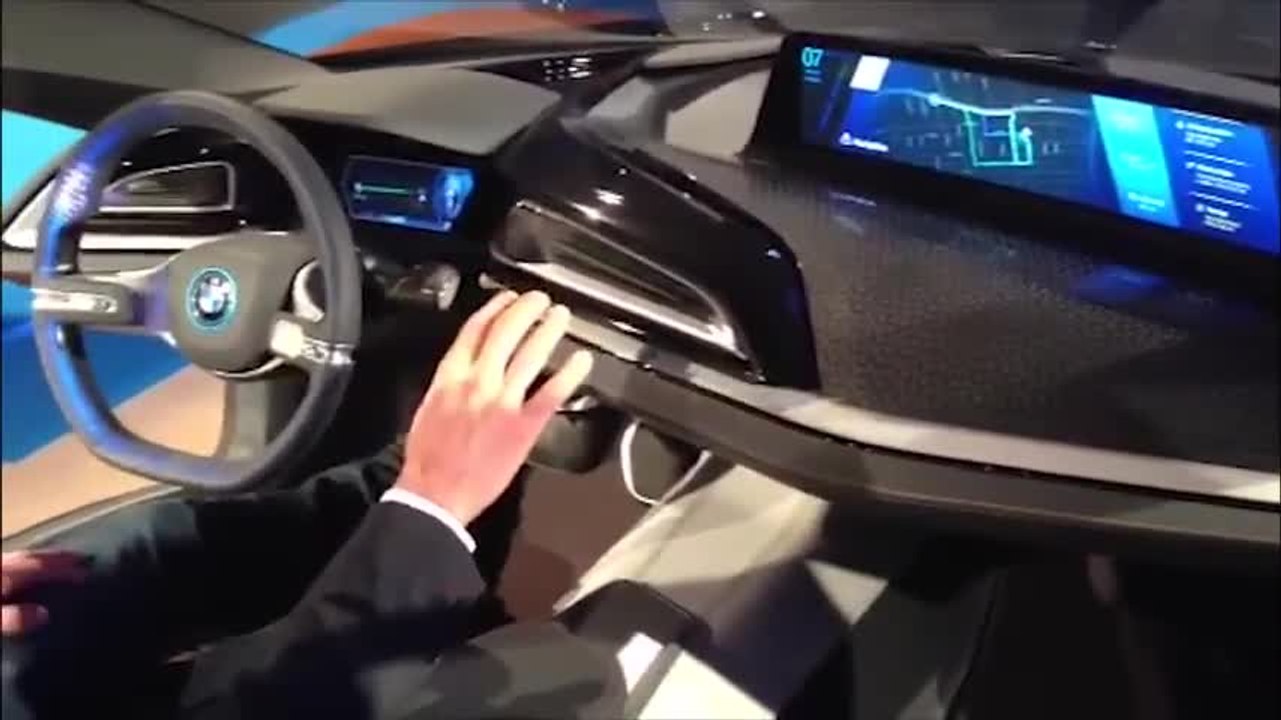 Tableau de bord BMW i8 _ CES 2016