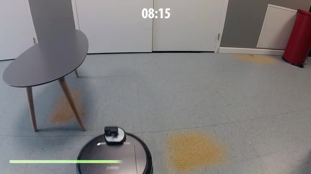 Test d'aspiration de l'aspi robot Ecovacs Deebot R95MKII