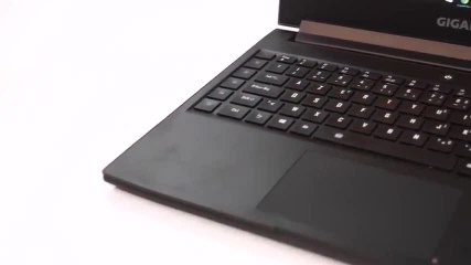 Test du PC portable gamer Gigabyte Aero 14 en 120s !