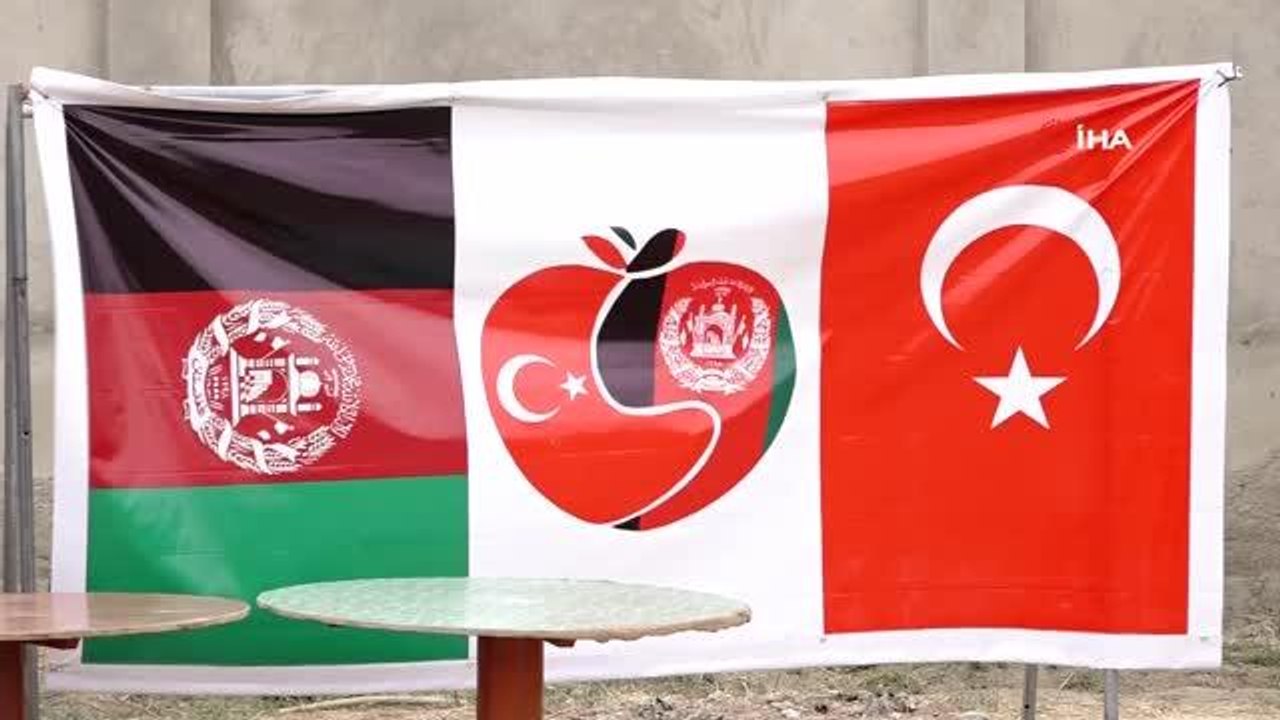 Mehmetçik, Afganistan'daki ihtiyaç sahibi 700 aileye kurban eti dağıttı