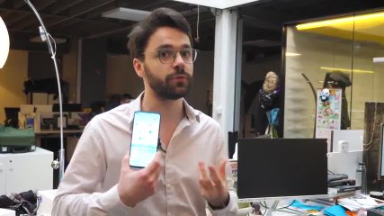 Test du Honor View 20 : un smartphone troué et doué